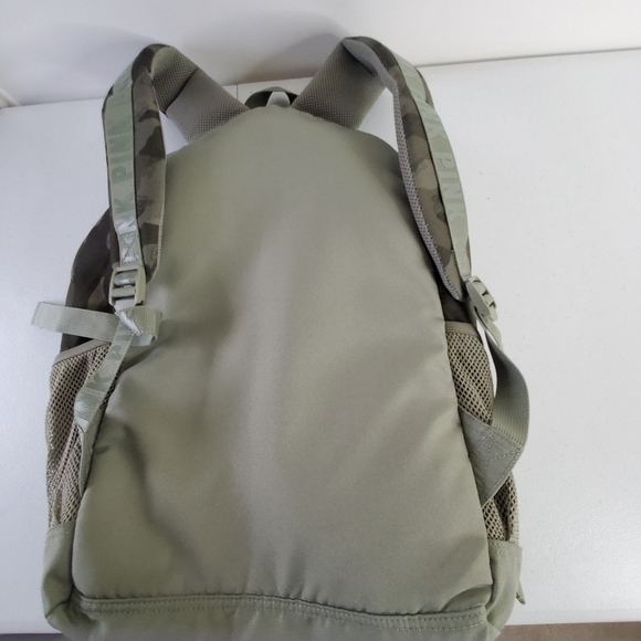 Victoria's Secret Campus Backpack Green Camo Print Roomy Padded Straps Carry All - Picture 5 of 16